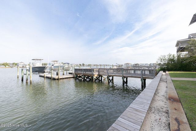 10 W Columbia Street W A, Wrightsville Beach, NC 28480