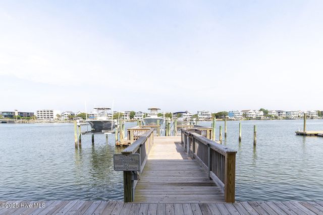 10 W Columbia Street W A, Wrightsville Beach, NC 28480
