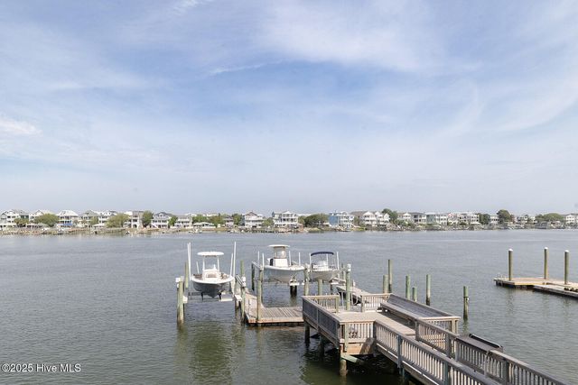 10 W Columbia Street W A, Wrightsville Beach, NC 28480
