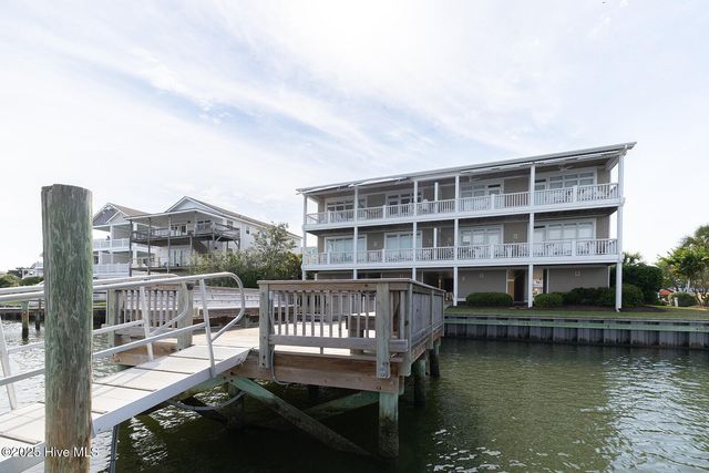 10 W Columbia Street W A, Wrightsville Beach, NC 28480