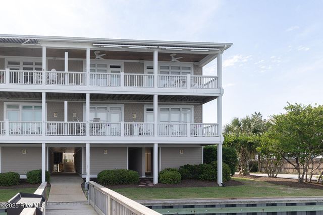 10 W Columbia Street W A, Wrightsville Beach, NC 28480
