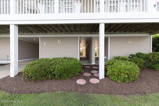 10 W Columbia Street W A, Wrightsville Beach, NC 28480