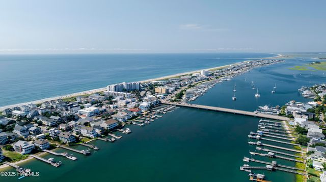 10 W Columbia Street W A, Wrightsville Beach, NC 28480