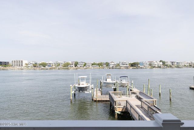 10 W Columbia Street W A, Wrightsville Beach, NC 28480