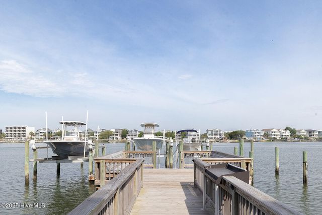 10 W Columbia Street W A, Wrightsville Beach, NC 28480