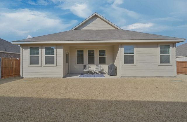 1212 Almond Road, Azle, TX 76020