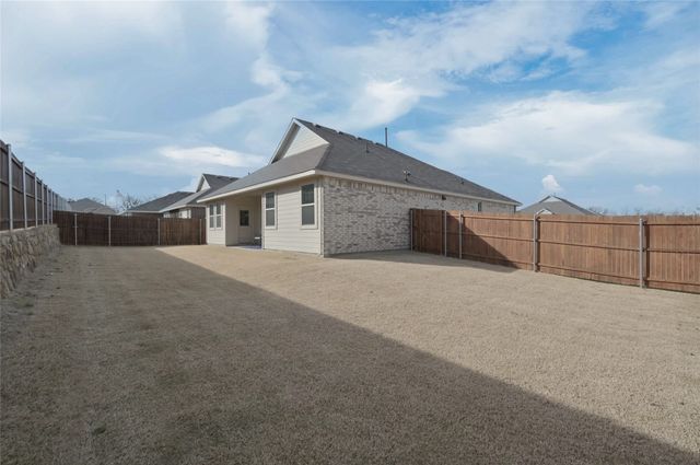 1212 Almond Road, Azle, TX 76020