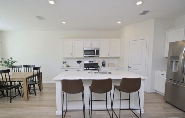 1212 Almond Road, Azle, TX 76020