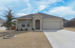 1212 Almond Road, Azle, TX 76020