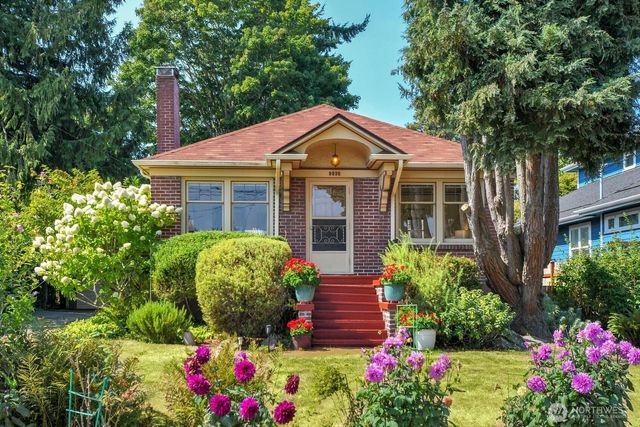 9035 11th Avenue NW, Seattle, WA 98117
