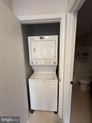 133 KENWOOD DR, Sicklerville, NJ 08081