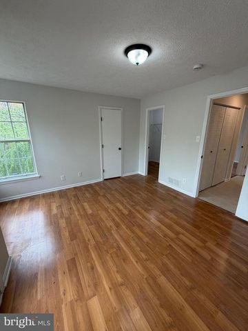 133 KENWOOD DR, Sicklerville, NJ 08081