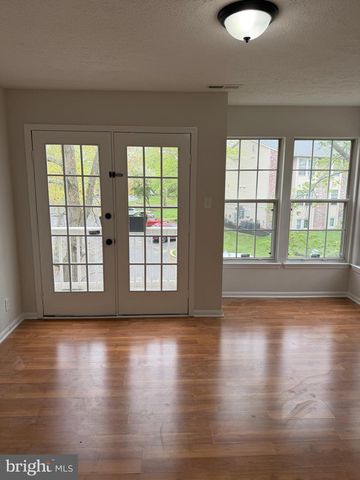 133 KENWOOD DR, Sicklerville, NJ 08081