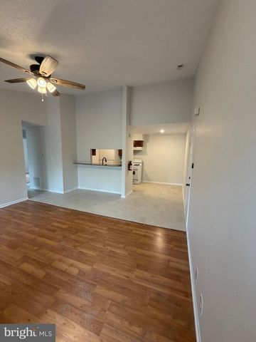 133 KENWOOD DR, Sicklerville, NJ 08081