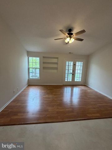 133 KENWOOD DR, Sicklerville, NJ 08081