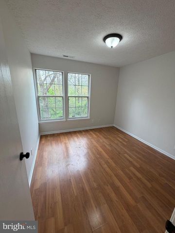 133 KENWOOD DR, Sicklerville, NJ 08081