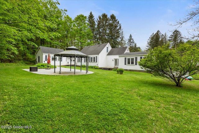 4224 NY 150, Sand Lake, NY 12196