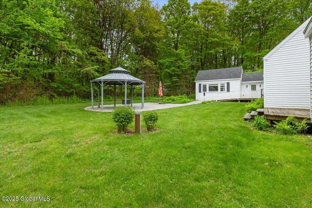 4224 NY 150, Sand Lake, NY 12196