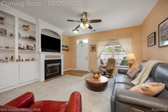 618 Belmonte Drive A, Waterford Charter Township, MI 48328