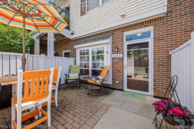 618 Belmonte Drive A, Waterford Charter Township, MI 48328