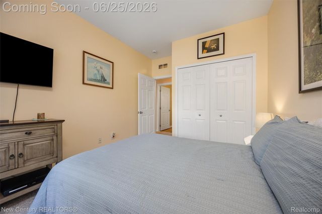 618 Belmonte Drive A, Waterford Charter Township, MI 48328