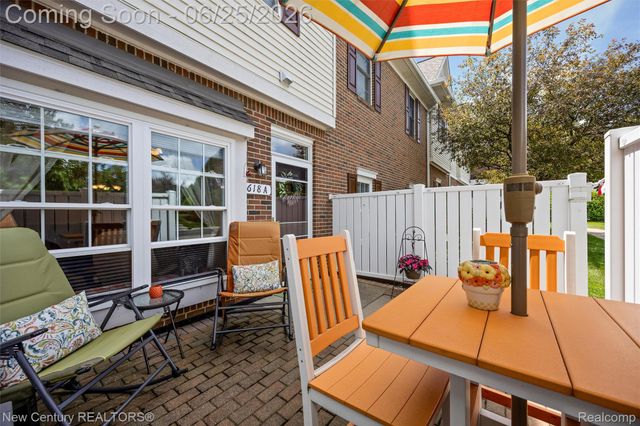 618 Belmonte Drive A, Waterford Charter Township, MI 48328