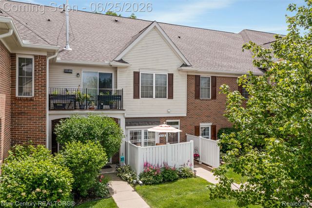 618 Belmonte Drive A, Waterford Charter Township, MI 48328