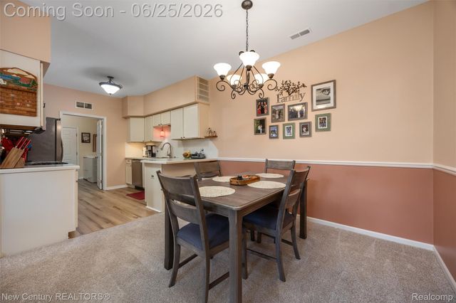 618 Belmonte Drive A, Waterford Charter Township, MI 48328