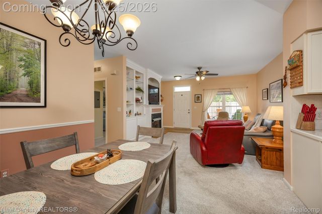618 Belmonte Drive A, Waterford Charter Township, MI 48328