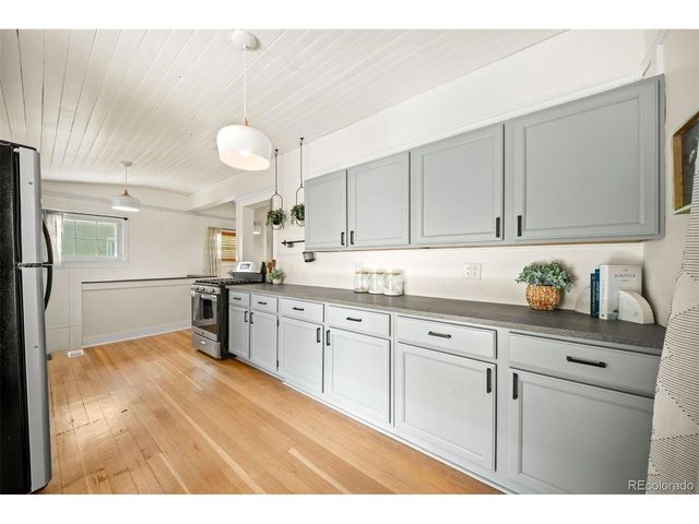 3326 S Logan St, Englewood, CO 80113