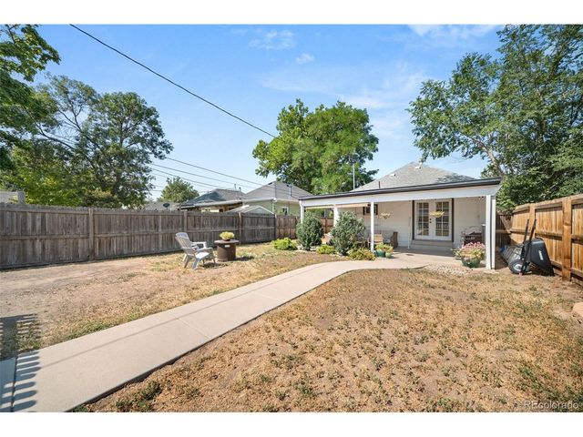 3326 S Logan St, Englewood, CO 80113