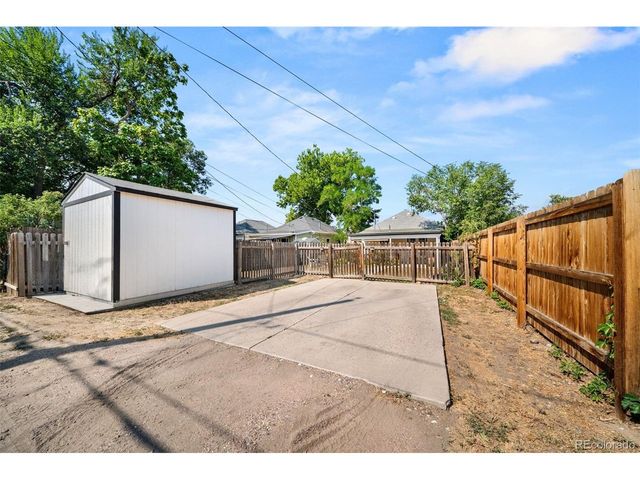3326 S Logan St, Englewood, CO 80113