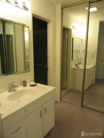 410 Genista Plaza B, Monroe, NJ 08831