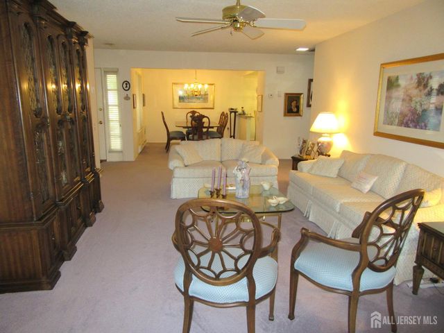 410 Genista Plaza B, Monroe, NJ 08831