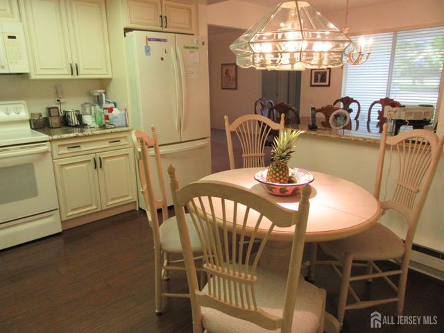 410 Genista Plaza B, Monroe, NJ 08831