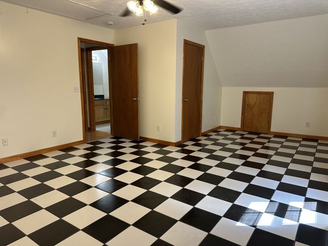 2360 Glennridge Rd, Columbia, TN 38401