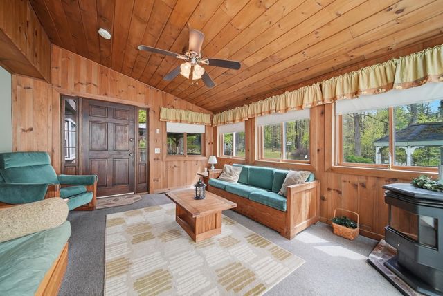 9 Lamb Road, Nashua, NH 03062
