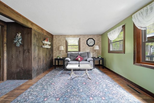 9 Lamb Road, Nashua, NH 03062