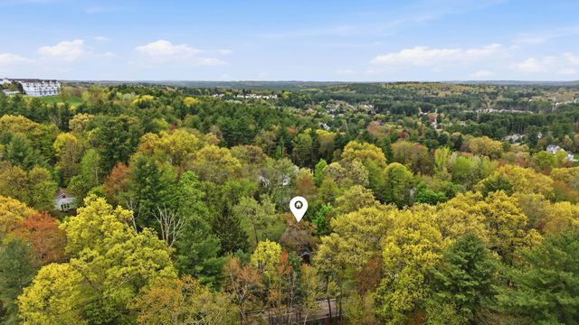 9 Lamb Road, Nashua, NH 03062