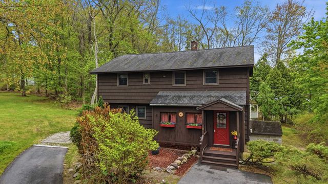 9 Lamb Road, Nashua, NH 03062