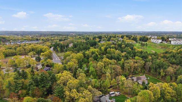 9 Lamb Road, Nashua, NH 03062