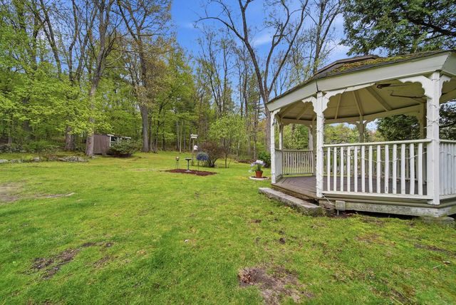 9 Lamb Road, Nashua, NH 03062