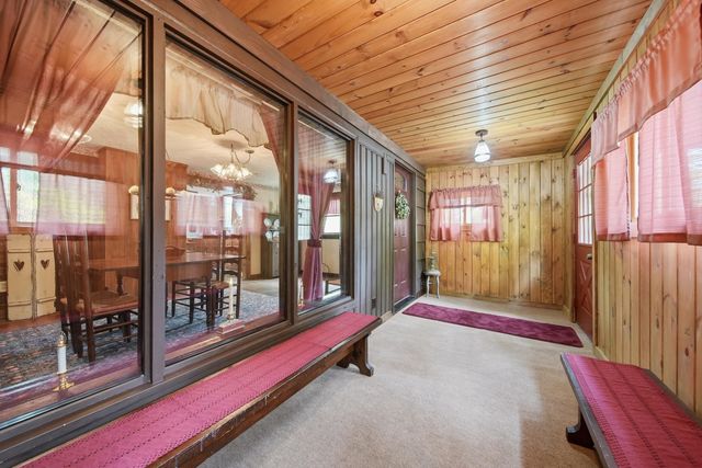 9 Lamb Road, Nashua, NH 03062