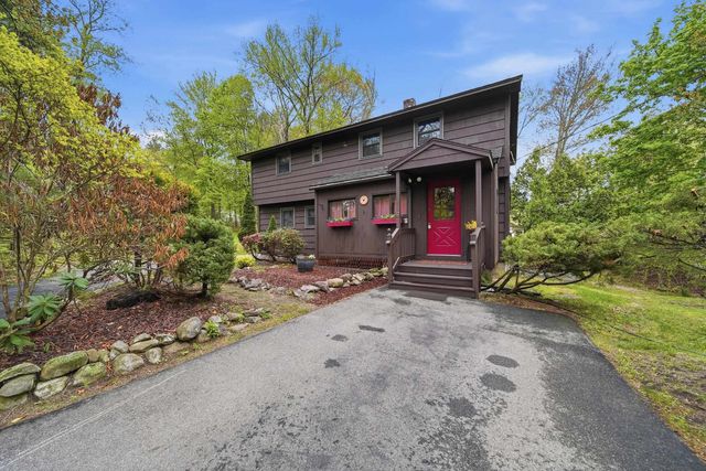 9 Lamb Road, Nashua, NH 03062