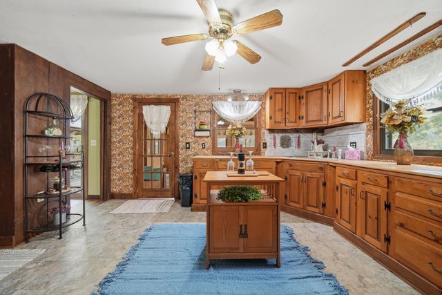 9 Lamb Road, Nashua, NH 03062