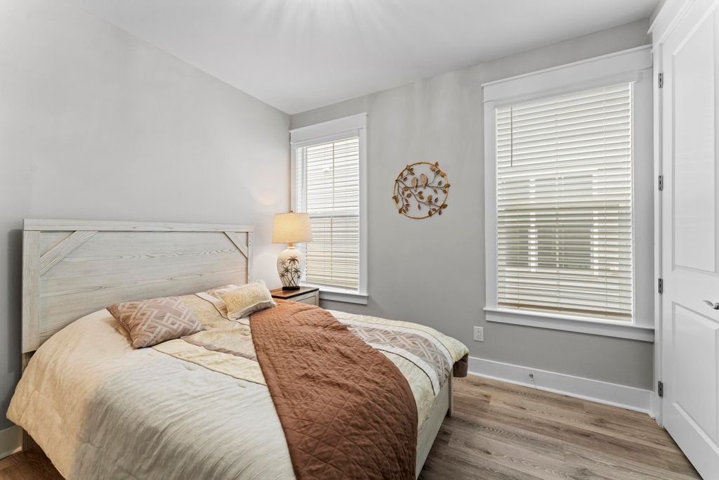 Image 17 of property listing at 119 Leeward Landing, Summerville, SC 29486