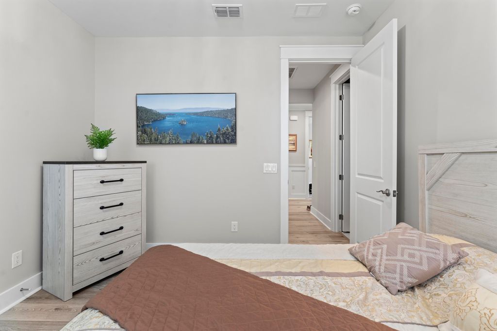 Image 19 of property listing at 119 Leeward Landing, Summerville, SC 29486