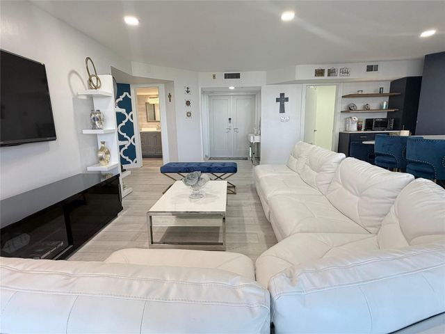 1340 S Ocean Boulevard 503, Pompano Beach, FL 33062