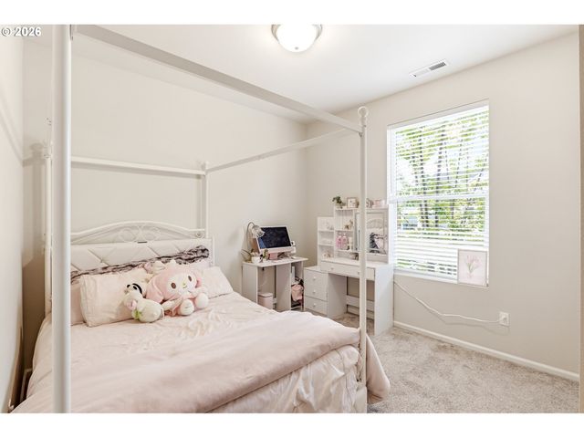 1566 N SPRUCE St, Canby, OR 97013