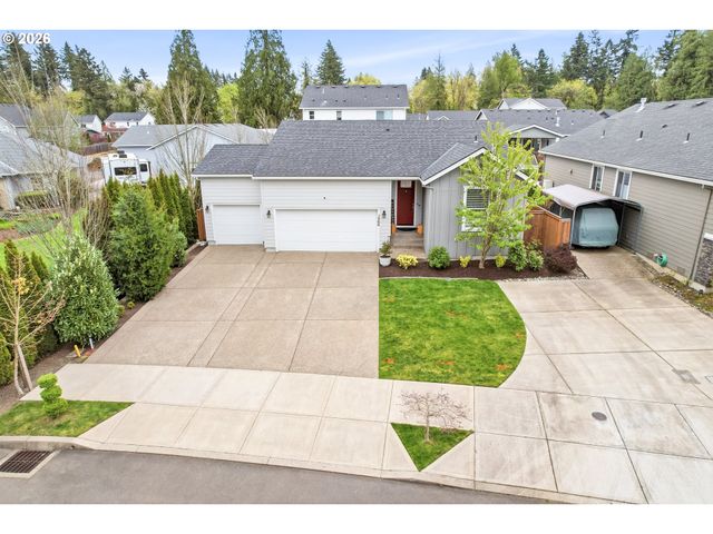 1566 N SPRUCE St, Canby, OR 97013